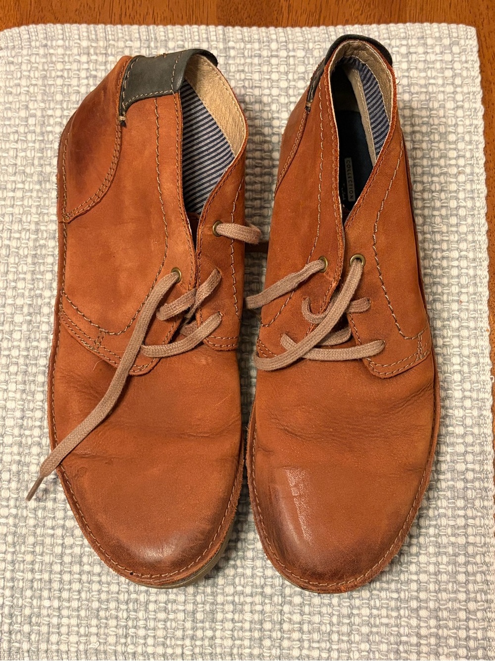 Clarks Men's Chukka Boots in Cognac Leather